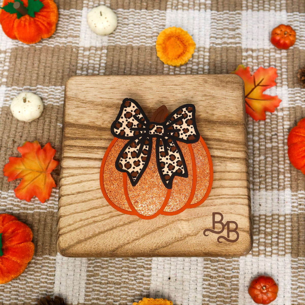 Pumpkin W/ Bow Freshie
